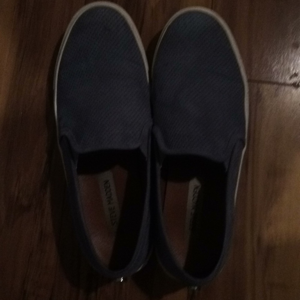 Hardly Wore Steve Madden Slip Ons